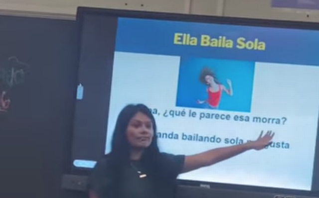 Maestra Se Hace Viral Por Enseñar Español Con Canciones De Peso Pluma Diario Del Sur 