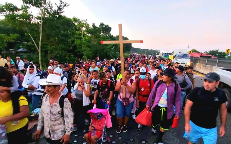 Avanza caravana migrante buscando llegar a Huixtla Diario del