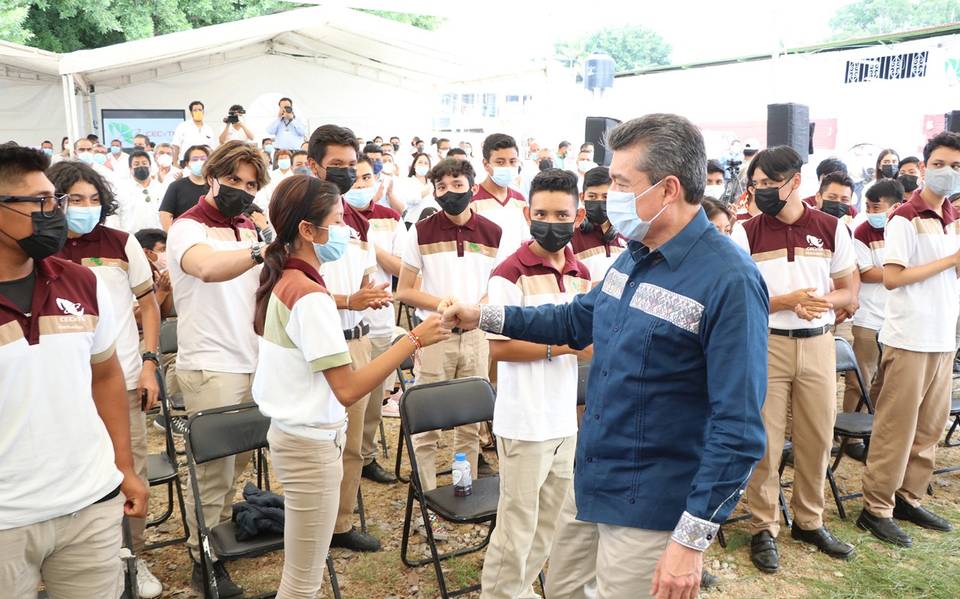 Fortalecen al Cecyte Chiapas, Gobernador entrega equipo y acervo educativo  - Diario del Sur | Noticias Locales, Policiacas, sobre México, Chiapas y el  Mundo