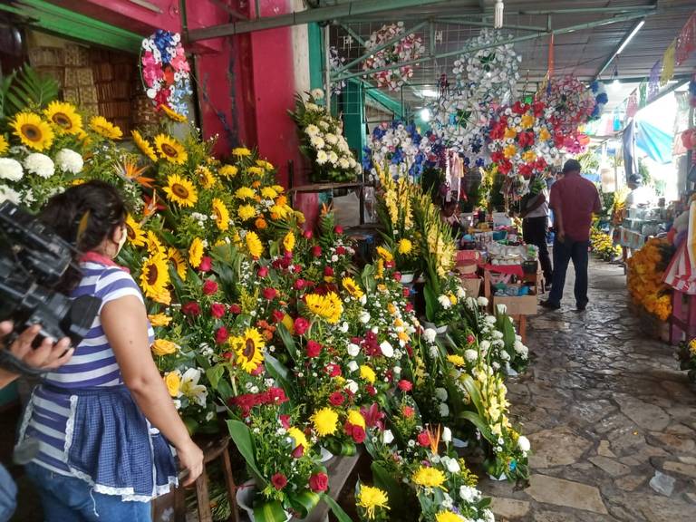 Por los suelos venta de flores en Chiapas: comerciantes, flores,  tradiciones, ingresos, dinero, pandemia, - Diario del Sur | Noticias  Locales, Policiacas, sobre México, Chiapas y el Mundo