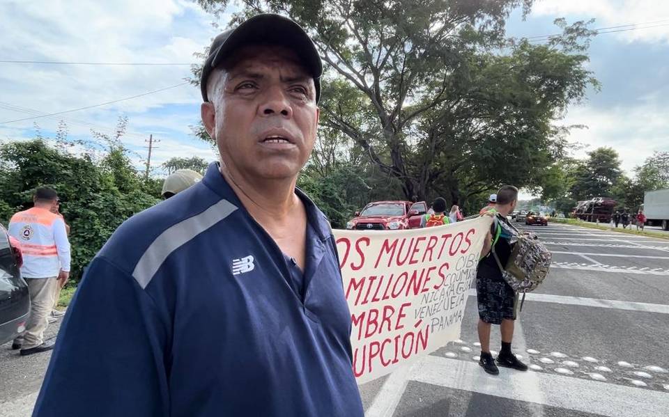 Activista Irineo Mujica director de PSF abandona caravana