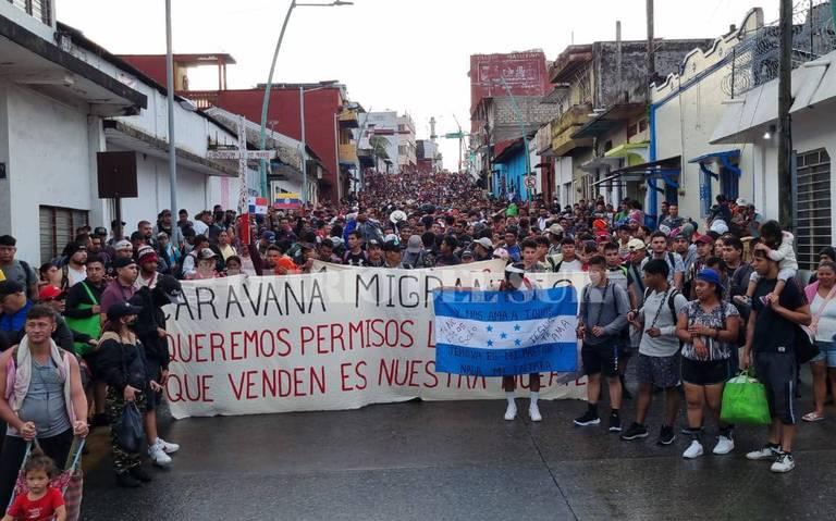 Caravana migrante sale de la frontera sur al norte del pa s